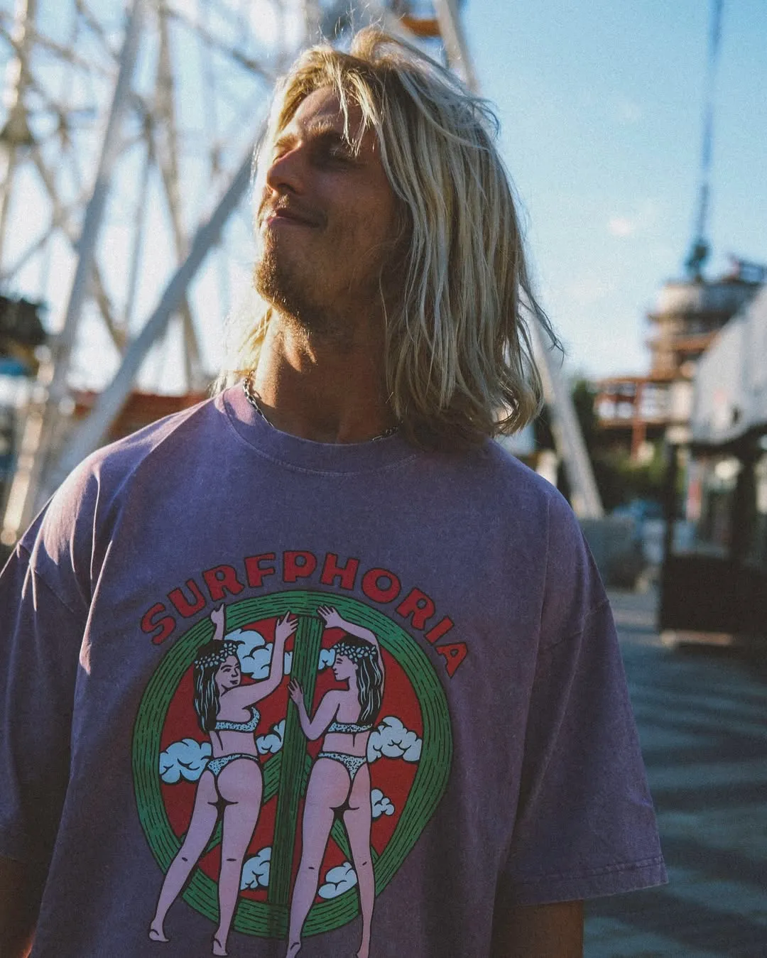 Acid-wash футболка с DTF-печатью для бренда Surfphoria — печать на одежде на заказ, Москва